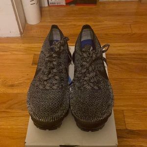 Nike womens vapormax black/white sz 8